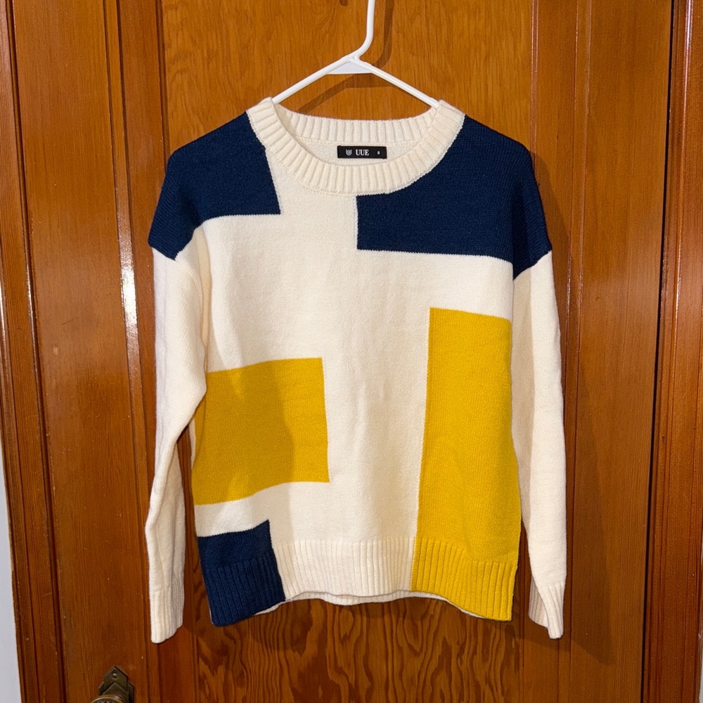 UUE Colorblock Crew Neck Sweater in Navy, Cream, and Yellow